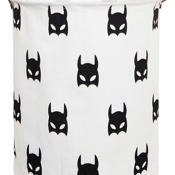 Twin Batman duvet cover (duvet not included) and canvas laundry hamper. New - Picture 3 of 3